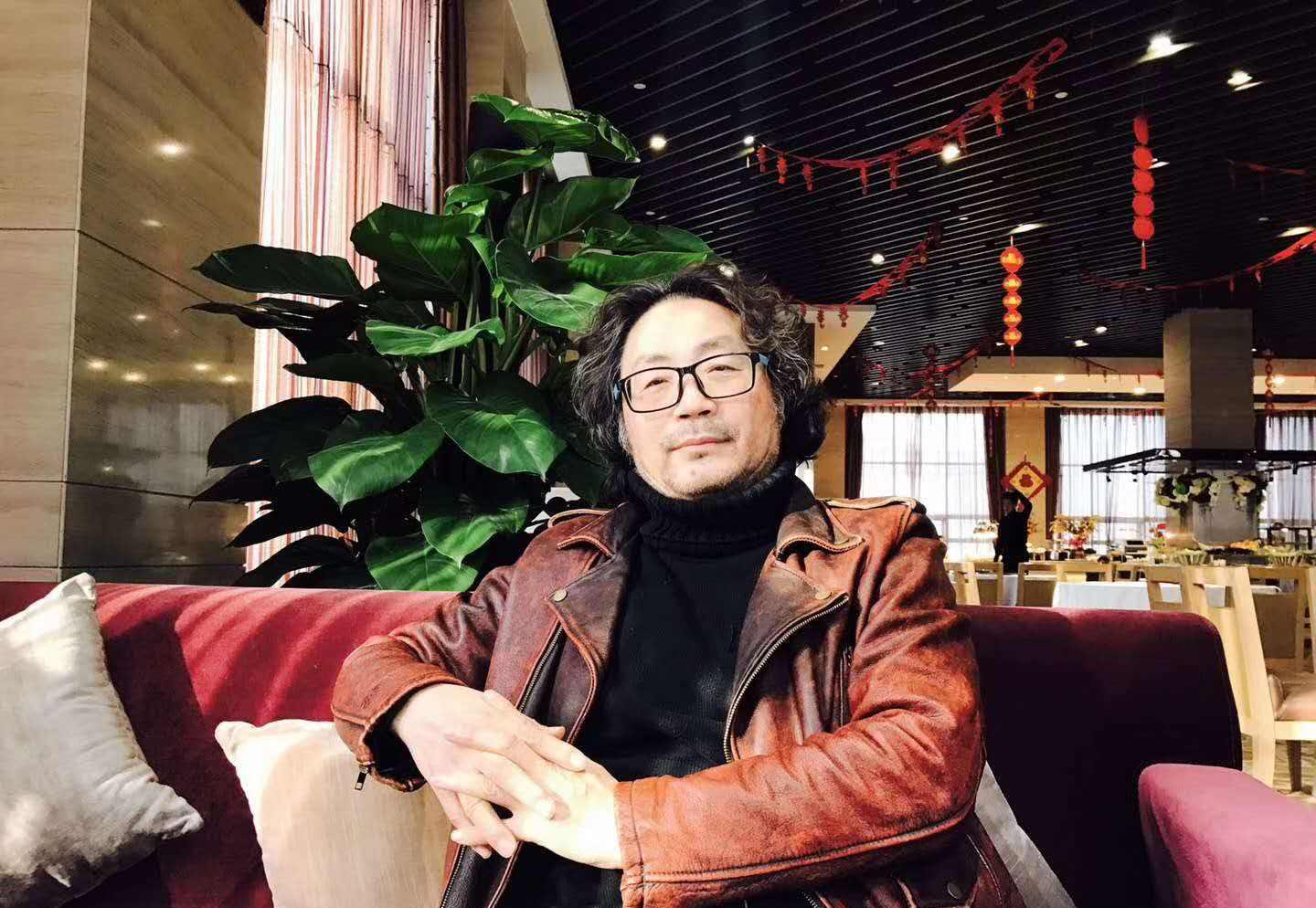 王景光|54岁知名导演因病去世！具体去世原因保密，娇妻发文痛哭流涕