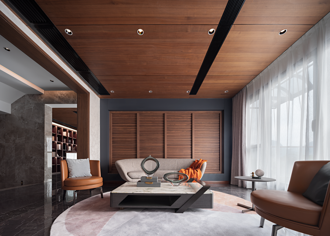 墅居意式轻奢,原始橡木的视觉冲击力