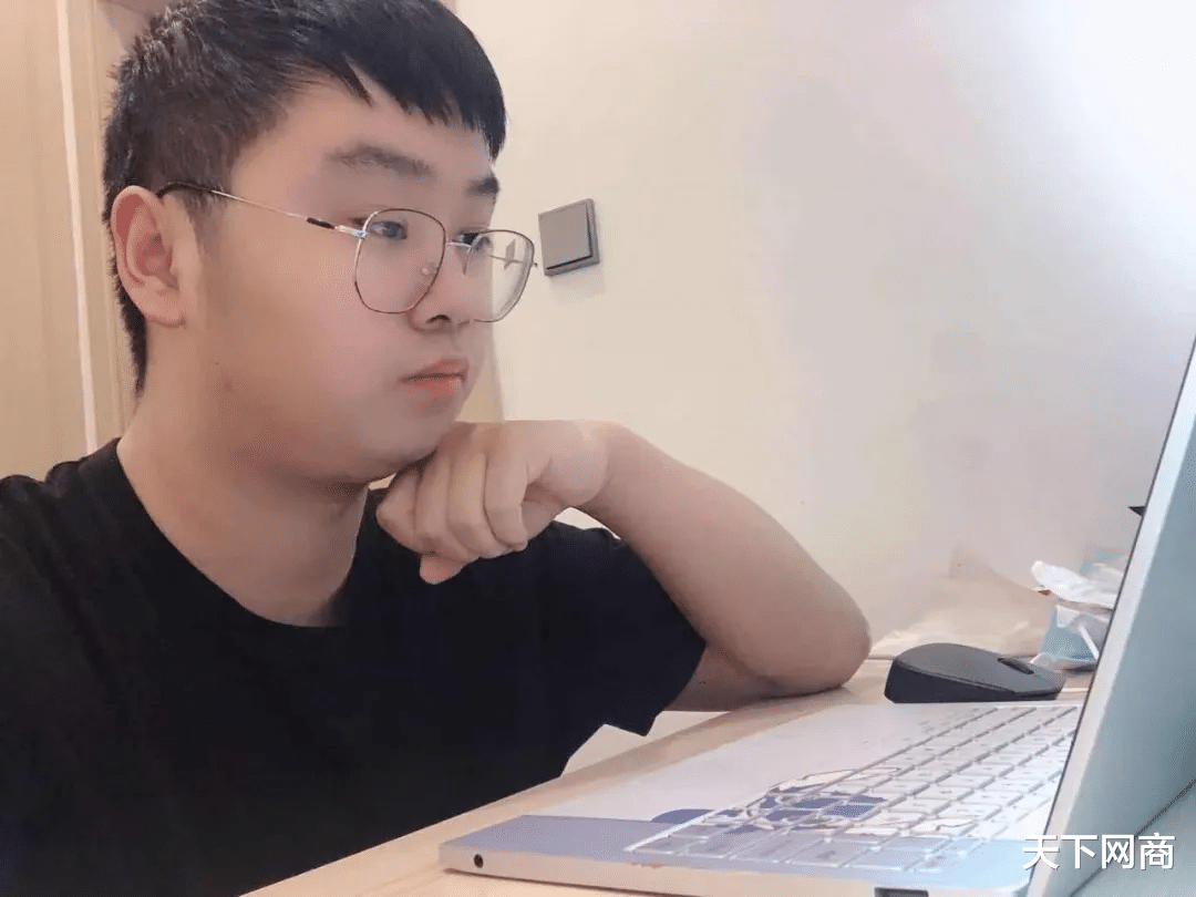 淘宝|封城32天，一位淘宝小卖家的“歇市”与求生