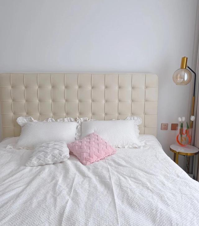 90后夫妇坚持“穷装”,120才花10W,全屋没有一丝俗气,太美了