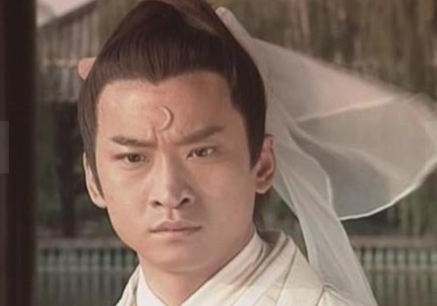 包青天|四个版本的包青天，其他三版都很帅气，只有他的扮相像“猿猴”