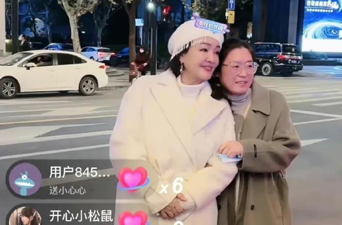 酒店服务不到位,张兰要砸宝格丽柜台?网友反击:你家东西更贵