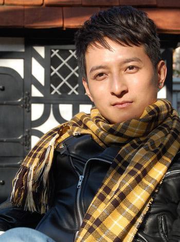 邓伦|维嘉妈妈周志东，忧心儿子的婚恋问题，更牵挂他的身体健康