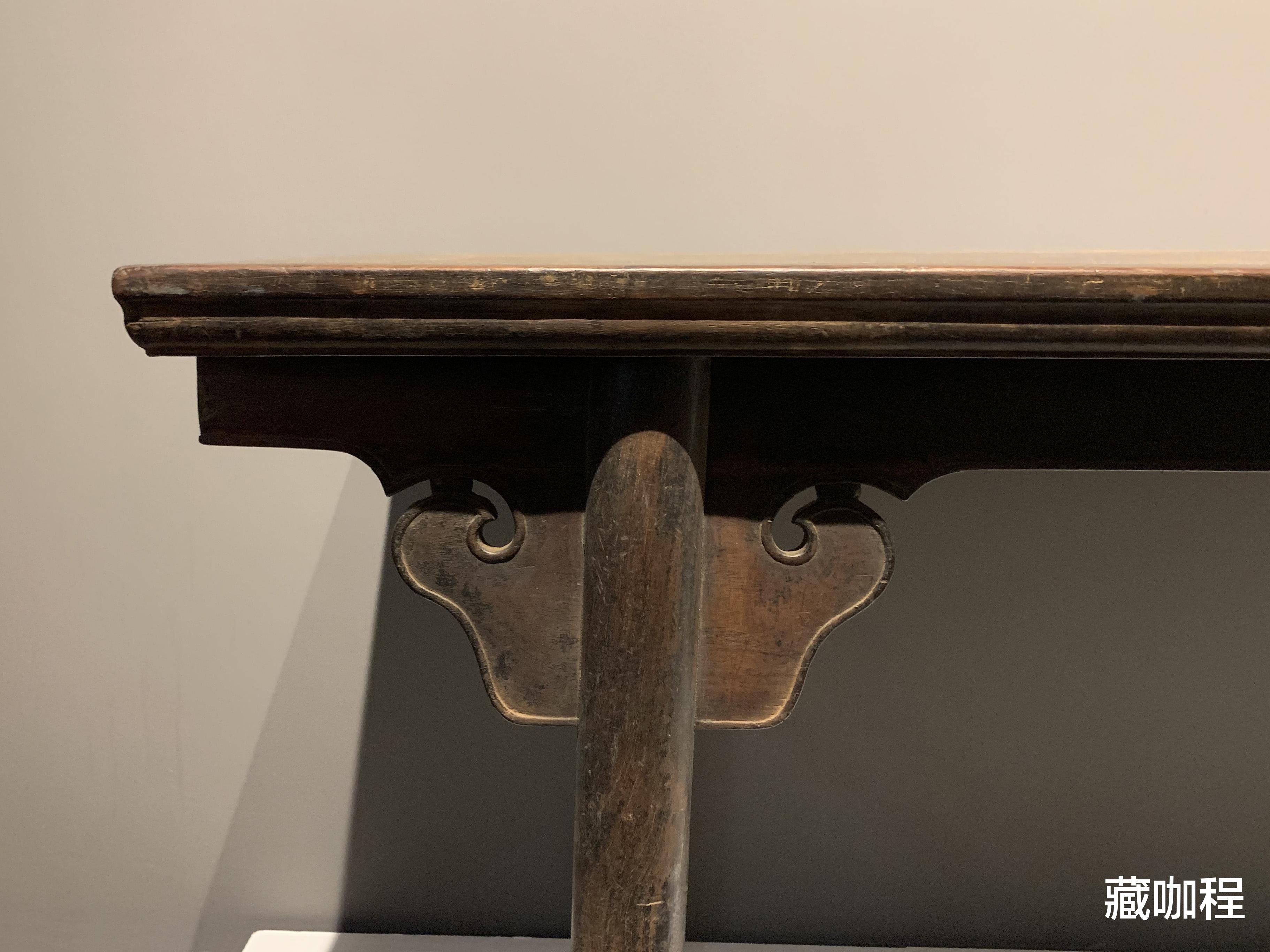 |牙头双整挖，黄花梨平头案基本款雕象鼻