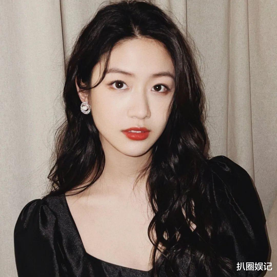 孙俪|关晓彤现在有进沪圈混的打算,孙俪会给她牵线认识制片人