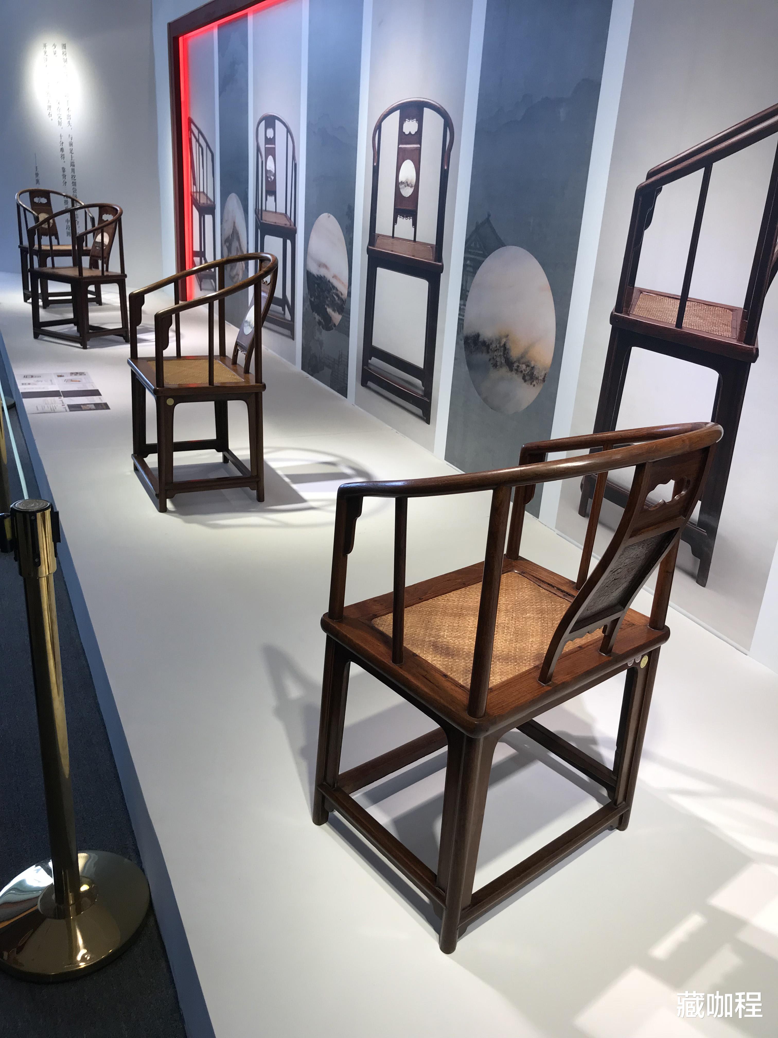 |估价一百多万元,成对南官帽椅是开门黄花梨