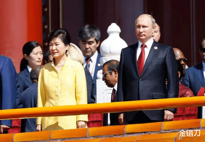 |一个表情包,年赚40亿!韩国最能抢钱的公司,为何被逼出中国?