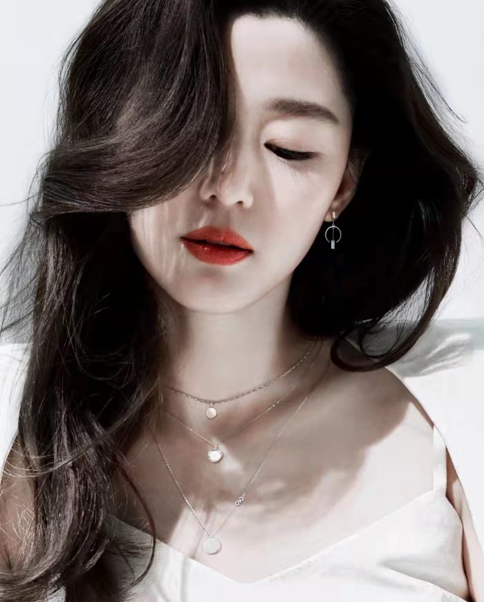 炎亚纶|全智贤早期竟然长这样,图三气场全开,也太好看了