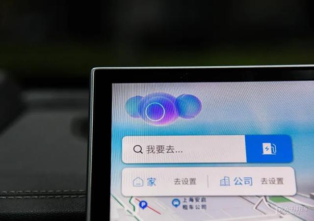 用3块大屏塑造行业天花板,花30万也觉得值!哪吒S真有这么香?