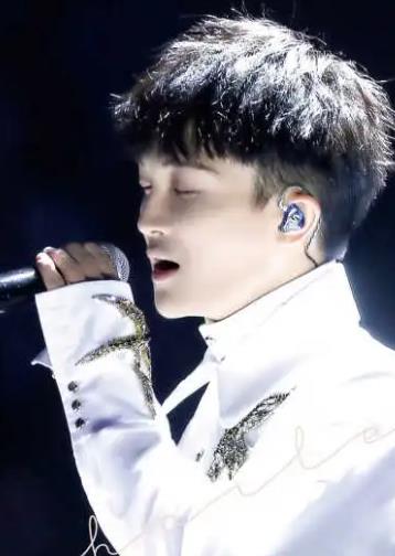 天赐的声音3|《天赐的声音3》前两期表现平平，孟美岐对周传雄的评价让观众失望