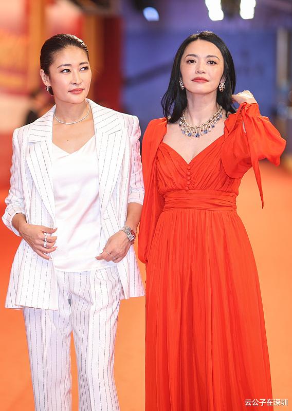 姚晨|大嘴姚晨回福建老家过年,素颜被拍