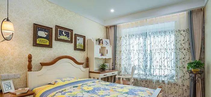 133㎡简美三居刚完工,效果大气又漂亮,尤其客厅的双层吊顶绝了