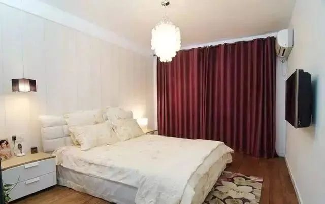 以后客厅别再乱装了，看看我家怎么弄的，简单漂亮上档次！