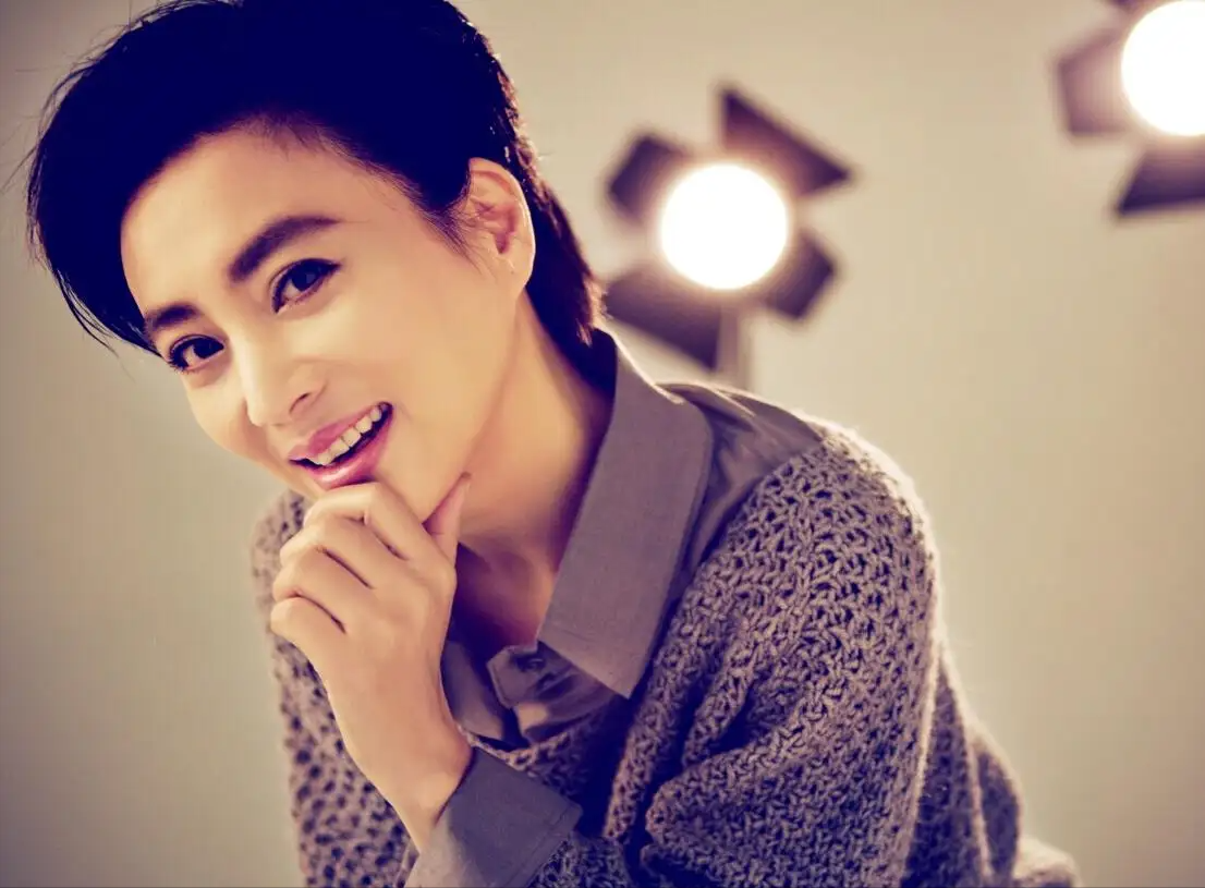 刘亦菲|李玲玉唱着“甜歌”,过着 咸苦人生,因离婚抑郁,嫁老外分居11年