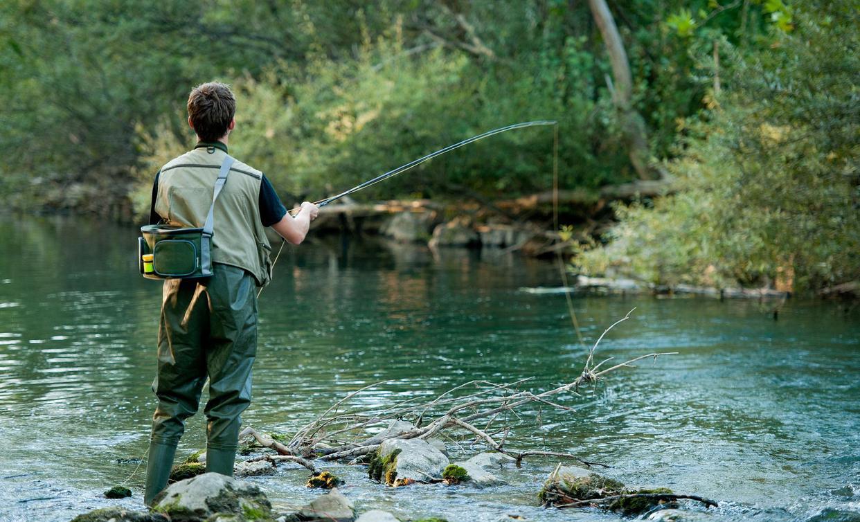 |怎样在溪流中钓鱼?教你注意这3点,溪流之中也能钓大鱼!