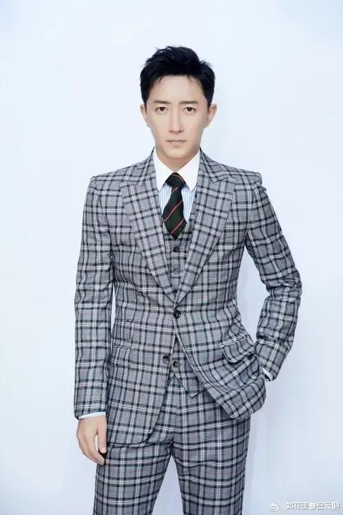 韩庚|从全民偶像到如今怀孕无人关心，这位初代顶流将一手好牌打太烂