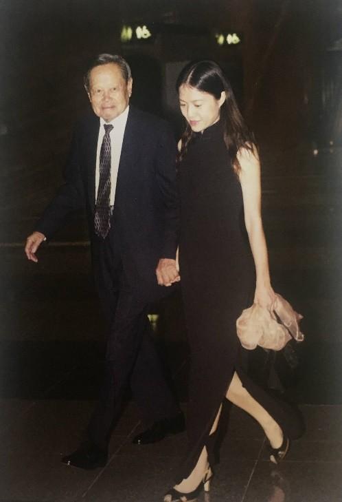 翁帆|2015年，杨澜问杨振宁：您去世之后，比你小50多岁的翁帆怎么办？