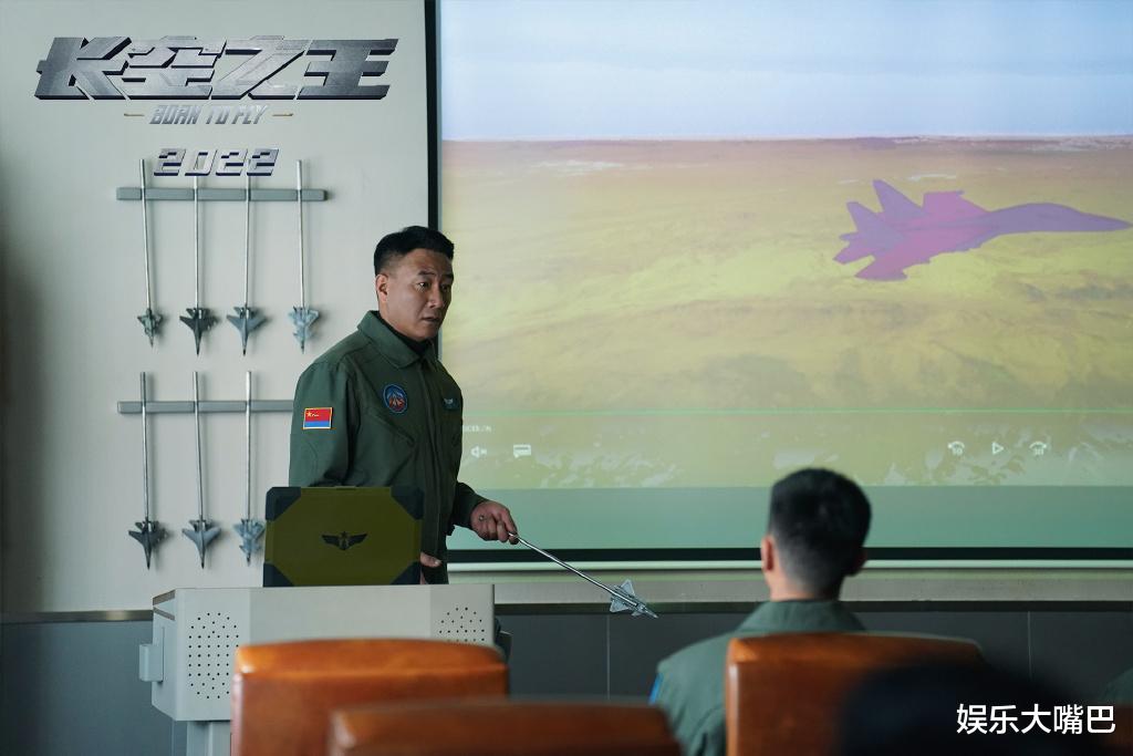 长空之王|《长空之王》预售断层领先锁定国庆档夺冠大热?王一博功不可没