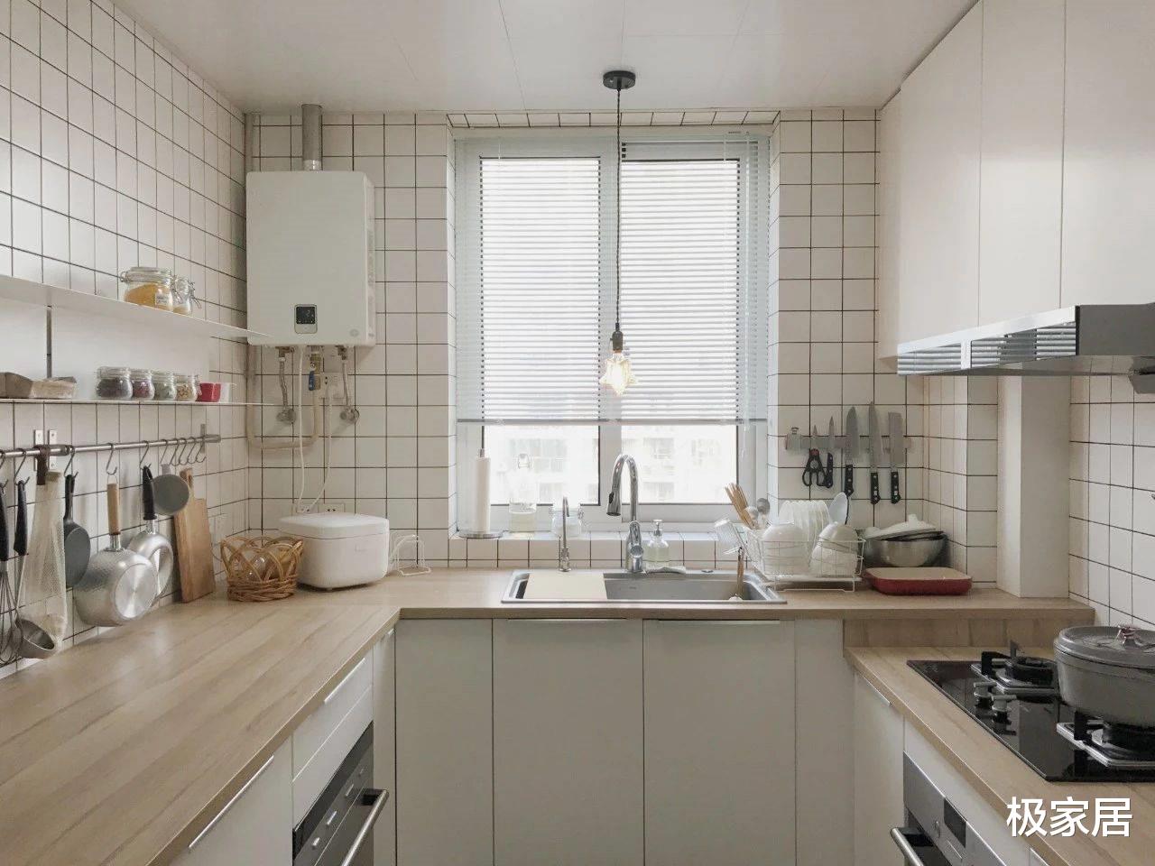 油烟机油污太厚怎么办?别再用小苏打!教你这么做,污垢哗哗掉