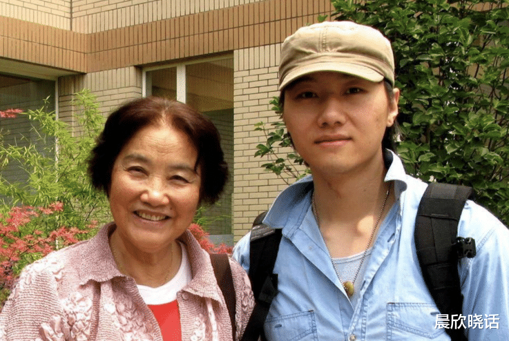 电影|演员祝希娟，嫁初恋恩爱58年，晚年和老伴住养老院