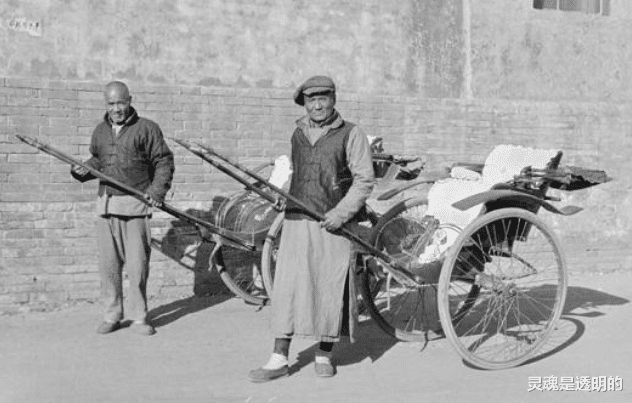 黄包车夫的悲惨命运:要么累死,要么饿死,几乎活不过40岁