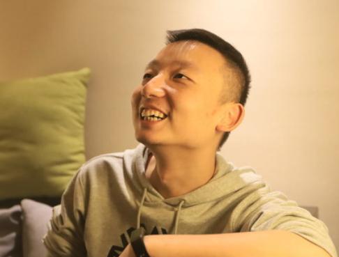 姚策|姚策堂嫂晒庭审外画面，嘲讽围观群众智商低，许方已提交新证据