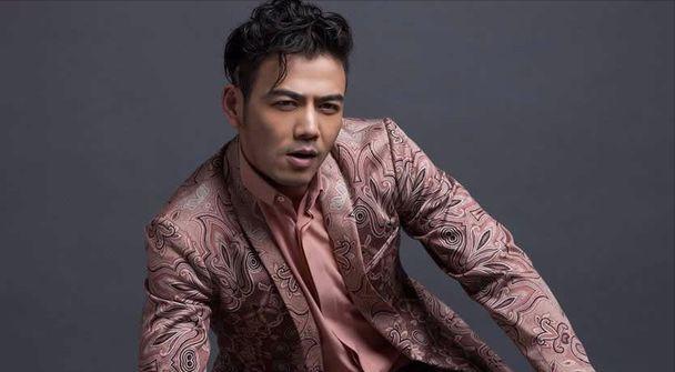 杨烁|杨烁为何突然不“红”了?看他做过的那些事,就一点都不奇怪了