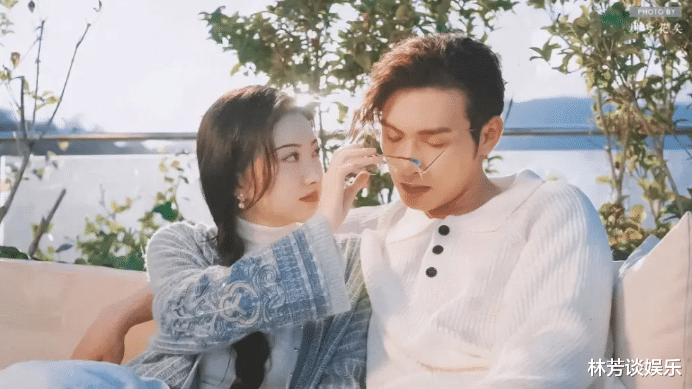 司藤|《司藤》破18亿，尾鱼新作将袭，看到男女主，我决定熬夜追！