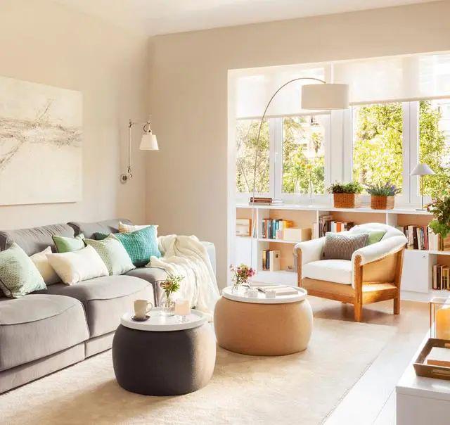 75㎡婚房耗时3个月装修,5米长阳台打薄柜当书架,比人家书房实用