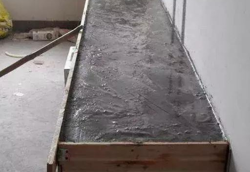 父亲硬要给我水泥砌电视柜，完工后服气了，心里不知滋味！