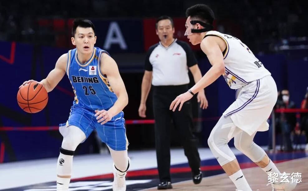 首钢集团|德比战首钢第五控卫爆发，三数据冠绝全队，低调而闪光