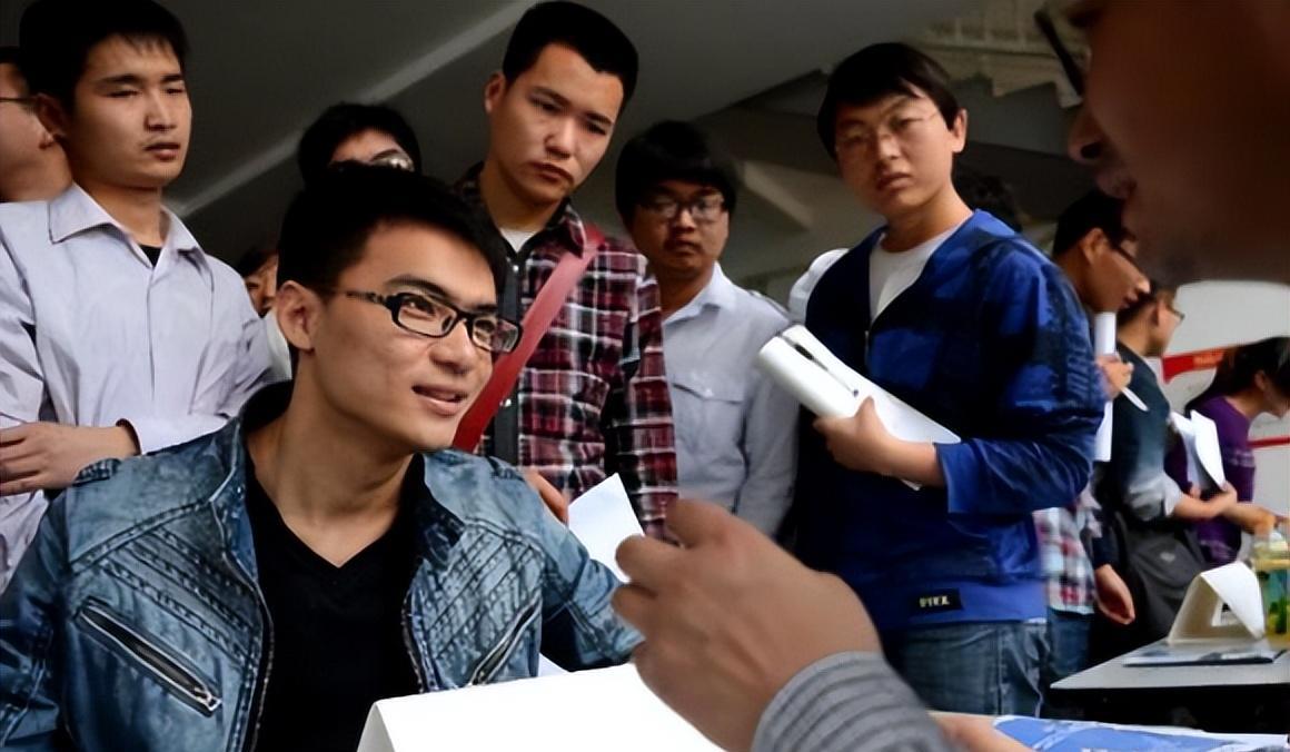 大学生|2022中石化录取名单公布,均为名校硕博生,堪称学历的天花板