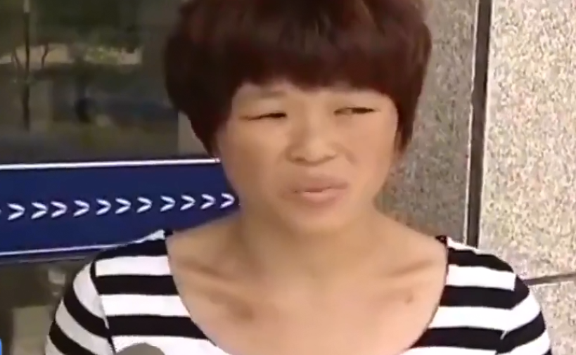 男孩遭到邻居暴打，母亲与其理论惨遭暴揍，网友：你应该感谢人家
