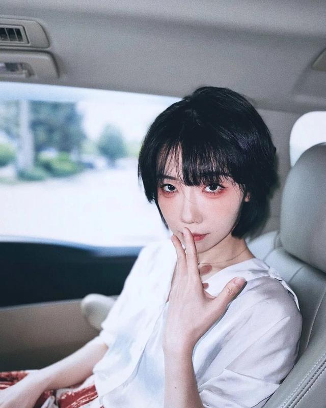 刘恋|北大毕业、4A广告公司总监，《乘风破浪》的刘恋人生经历太丰富！