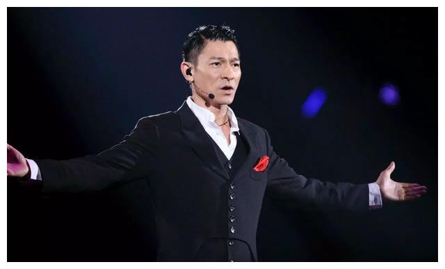 刘德华|刘德华刷屏热搜:诸神已退场,鬼怪在狂欢