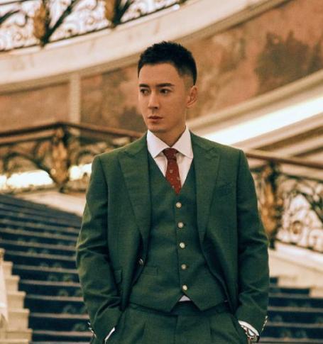 张超|九位“捧不红”的男星，最小33岁最大43岁，个个星运是“玄学”