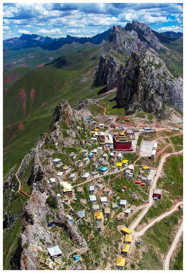 西藏|两个妹子自驾西藏一个月,吃住加油共花费7000多,贵了还是便宜?