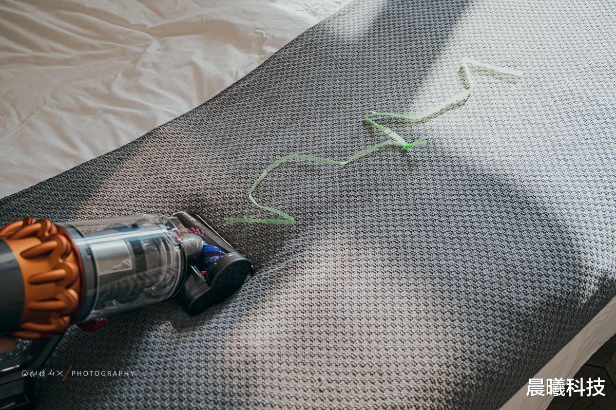 戴森|戴森V15吸尘器上手：“激光”雷达+液晶大屏，做家务就像打游戏