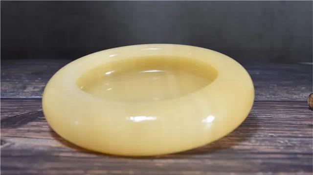 桃花|玉，真的会养人吗？这5种玉就不会养人，便宜也别买