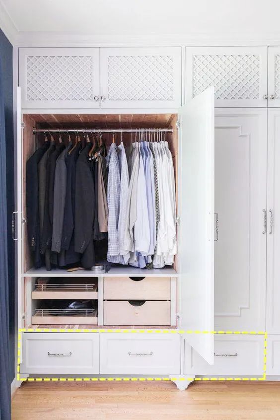 多花千八百也要加上这边,避开了繁琐的开关,衣柜利用率大大提升