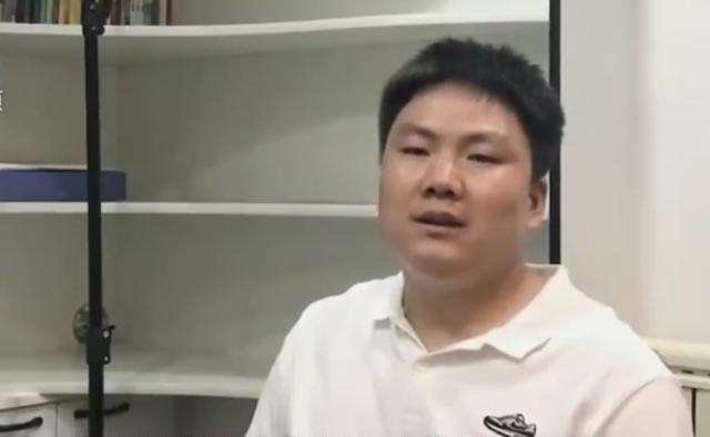 创业|一步走错、步步错,研究生在菜市场卖鸡爪为生,只因错过最佳年龄