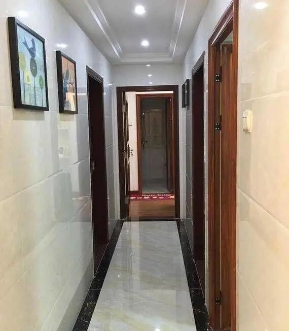 入住半年才敢告诉你:新家要不要全屋贴瓷砖?太多家庭装错了!