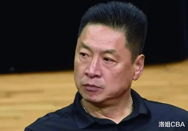 吉林男篮|CBA三消息：深圳双雄发生内讧，吉林队质疑判罚，李春江脸色铁青