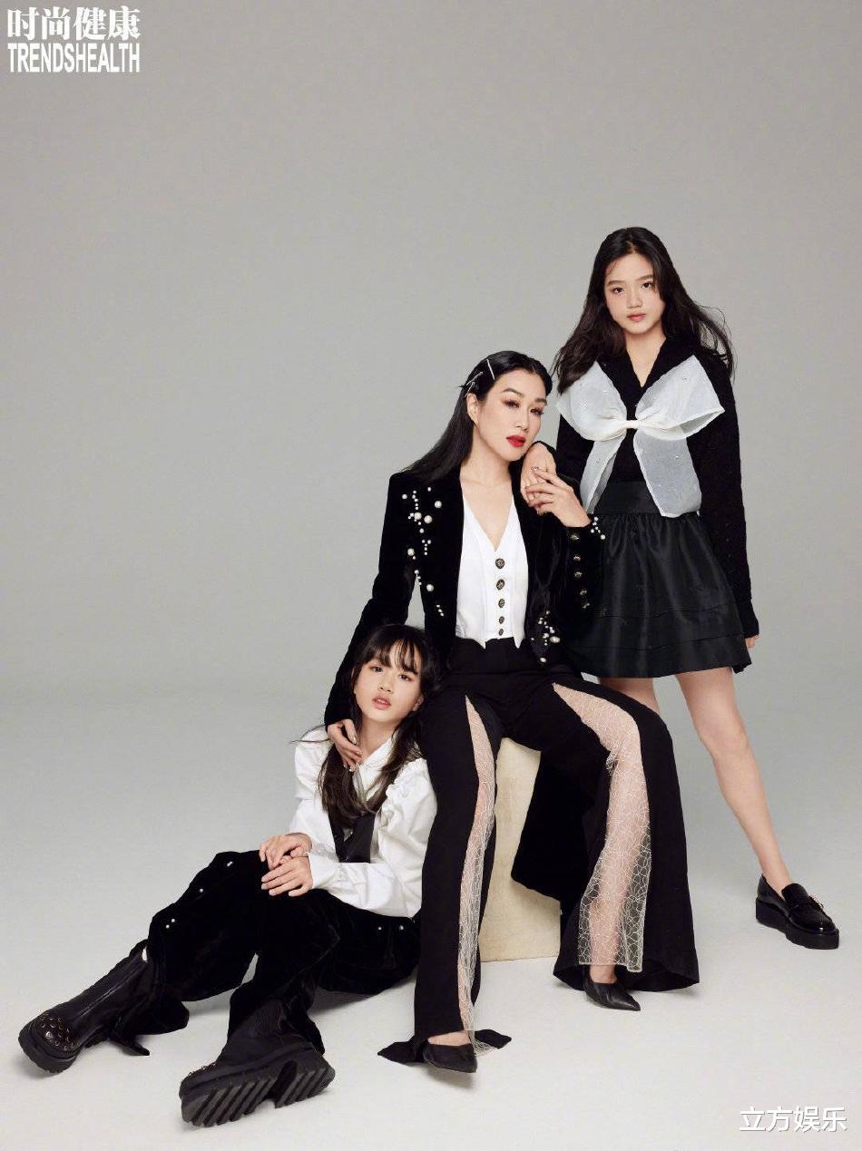 钟丽缇|钟丽缇晒与孩子合影,3女儿美的各有千秋,小女儿最像母亲!