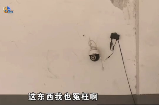 浙江杭州,一男子驾驶五菱宏光到某地拉货,没想半路被人追尾