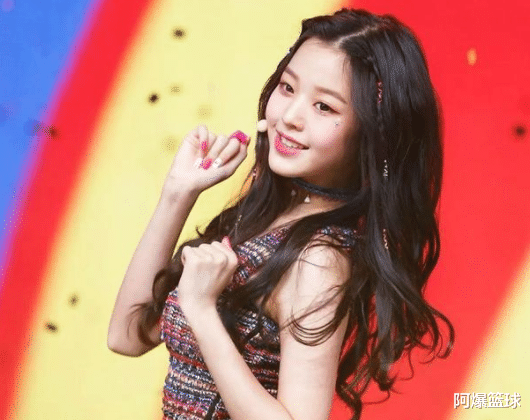 中国人|张元英被网友嘲讽明明是中国人，偏要假装外国人