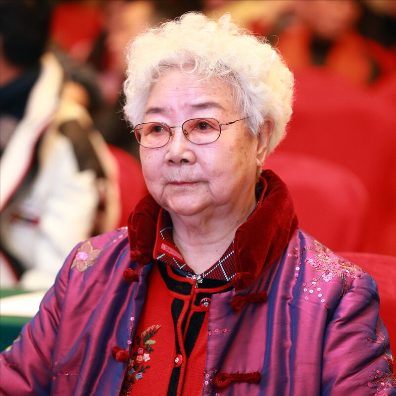 食材 看了这4位老艺术家的发型,就知道时尚不分年龄,选对发型太重要