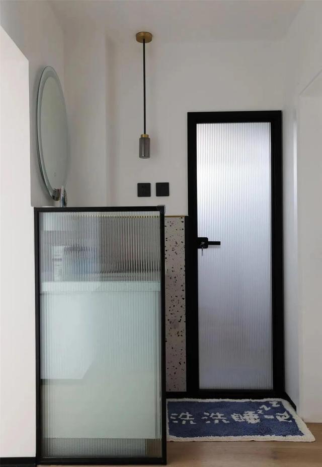 她家60㎡“渣户型”,改造后应有尽有,电视背景墙太美了,晒晒!