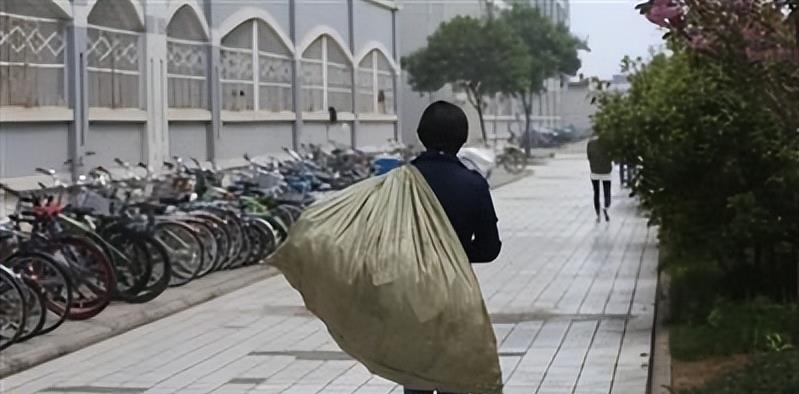 2002年,吉林一女工被捕,所做之事令人愤怒,网友:枉为人母