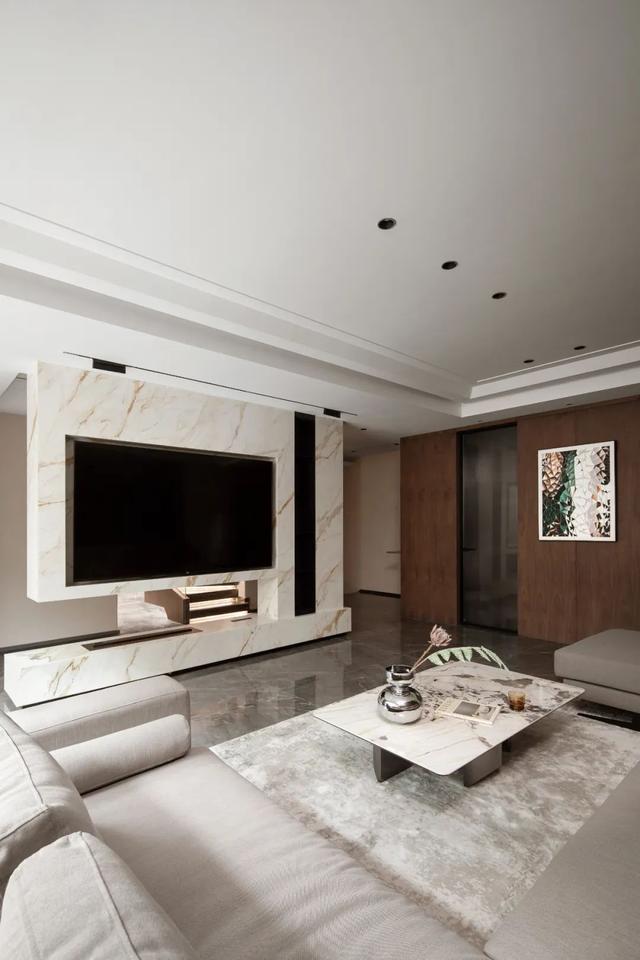 437㎡现代轻奢，玻璃屋顶引入自然光，定制儿童房很有童趣感